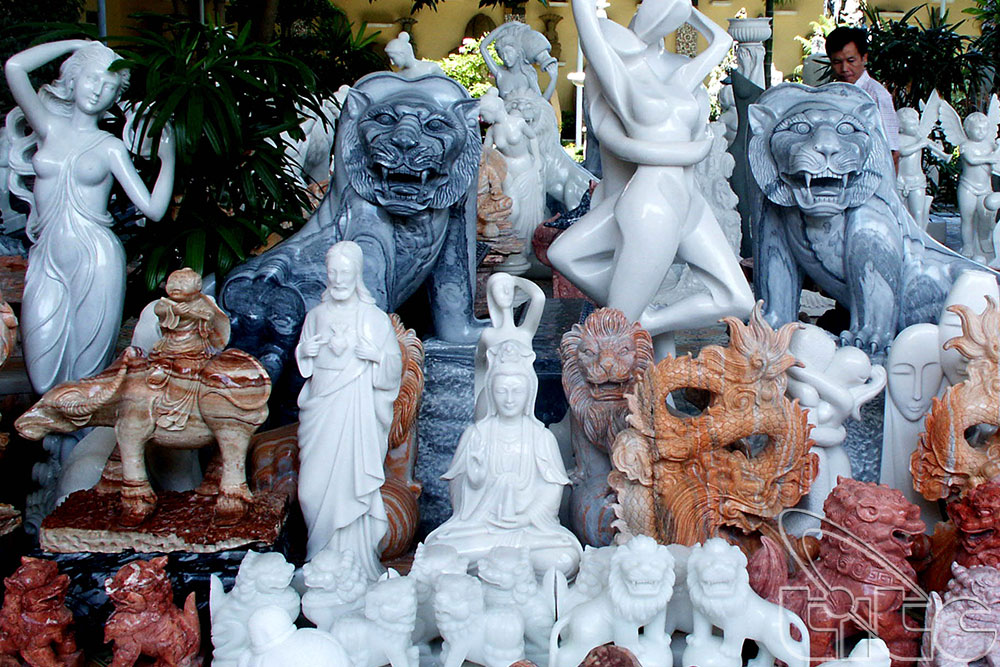 Non Nuoc Stone Carving Village