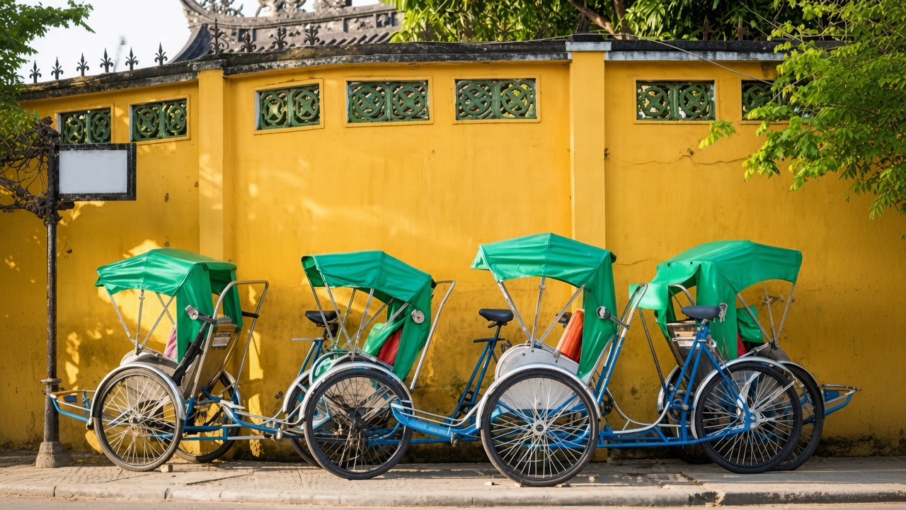 Traditional cyclo rickshaw in Hoi An Old Town