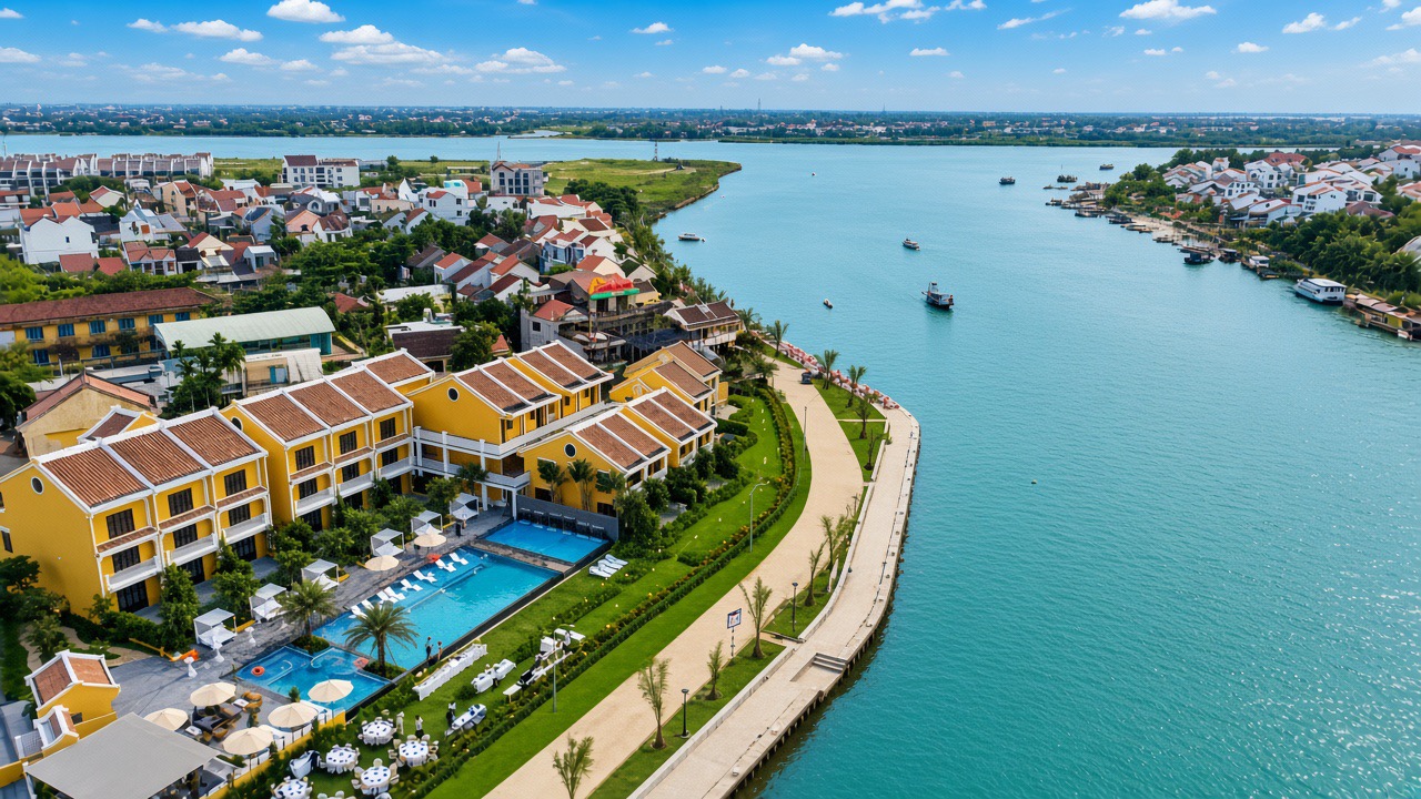 Best areas to stay in Hoi An including Ancient Town and An Bang Beach
